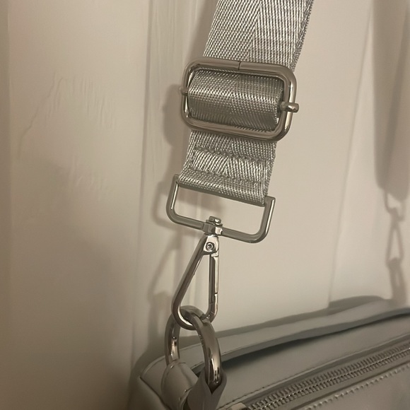 Koimooi Pillow Shoulder Bag - Picture 11 of 11